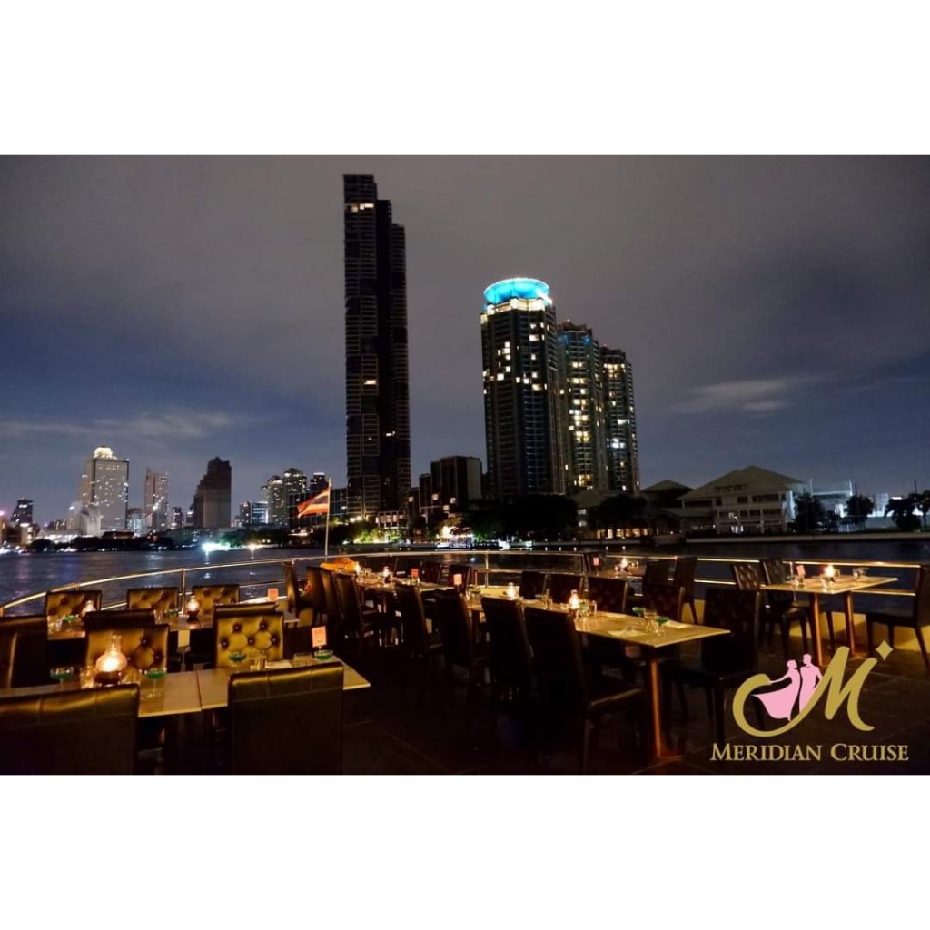 ( ท่าเรือไอคอนสยาม ) บัตรล่องเรือดินเนอร์ + บุฟเฟ่ต์นานาชาติ + กุ้งแม่น้ำเผา + แซลมอน เรือ MERIDIAN ลำที่ 1