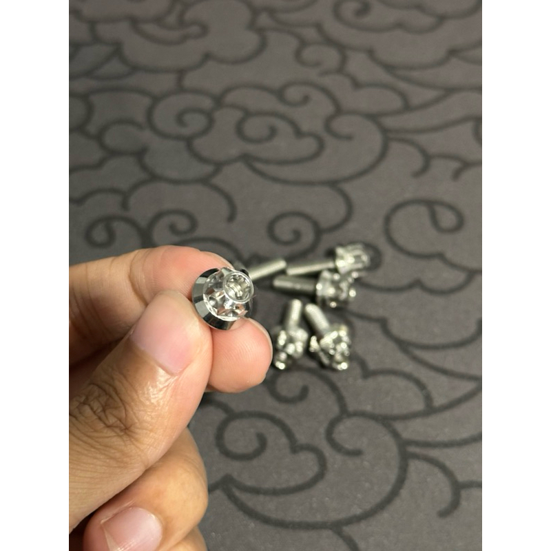 น็อตเลสหัวเฟือง M5x15 6ตัว