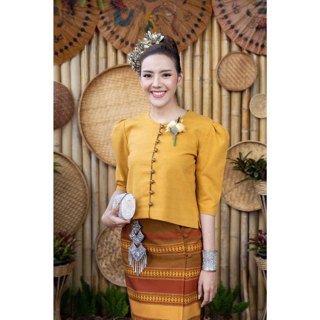 เสื้อผ้าฝ้ายพื้นเมือง รุ่น ลำไยมาสตาดเเละผ้าถุงทอมือยกดอกม่านDD142