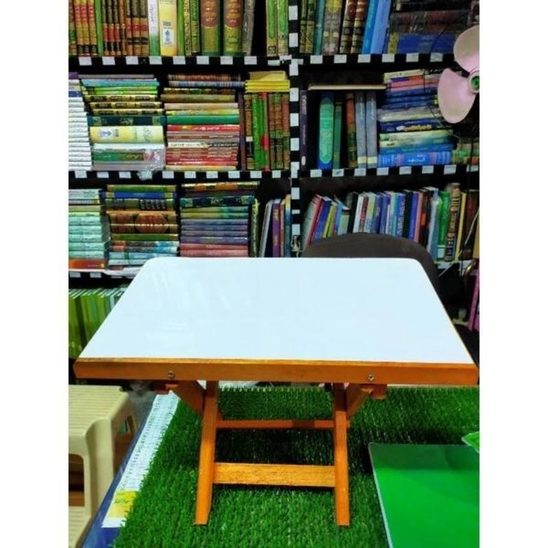 (โต๊ะพับ)สำหรับเรียนกีตาบและอัล-กุรอ่าน