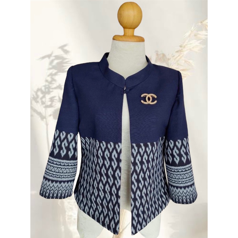 เสื้อคลุมผ้าไทย ลายขอพระราชทาน คลุมสูทผ้าไทย ใส่ทำงาน
