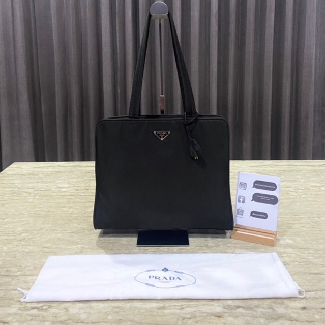 Prada Tessuto Shoulder Bag-unisex ของแท้ ปราด้า พราด้า กระเป๋า มือสอง แบรนด์เนม