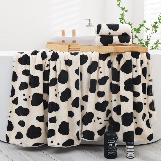 พร้อมส่ง ผ้าเช็ดตัว ลายวัว ขนาด 70x140 Cm. ขนนุ่ม