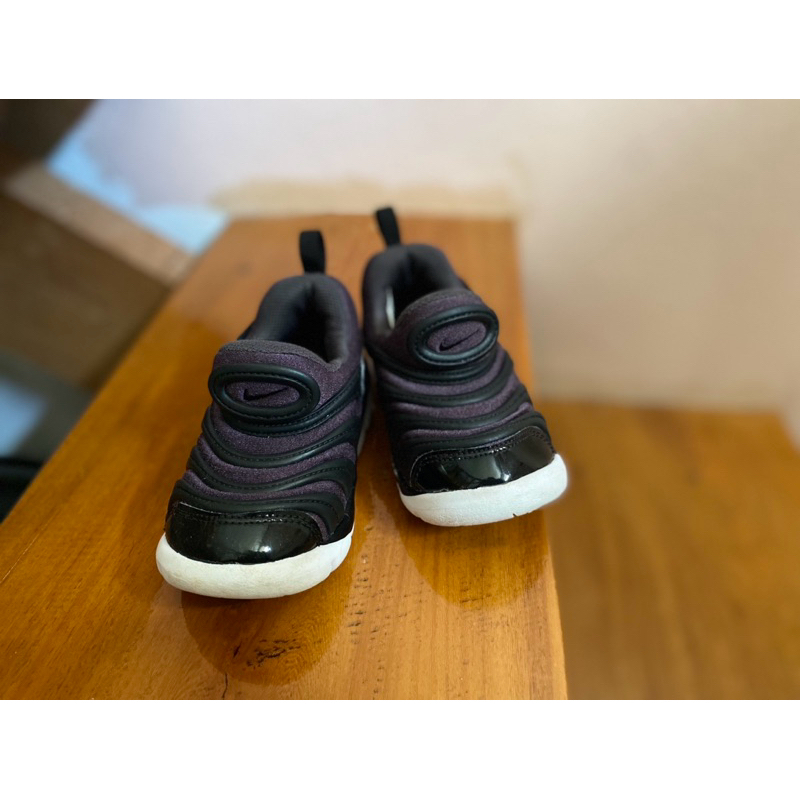 NIKE แท้ รองเท้าเด็ก NIKE FREE ของแท้ รองเท้าเด็กมือสอง รองเท้าเด็กไนกี้ของแท้