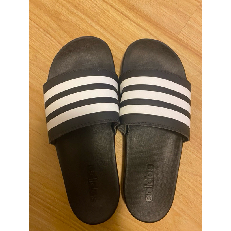 ส่งต่อ รองเท้าแตะ adidas adilette comfort สีดำ black 8 uk