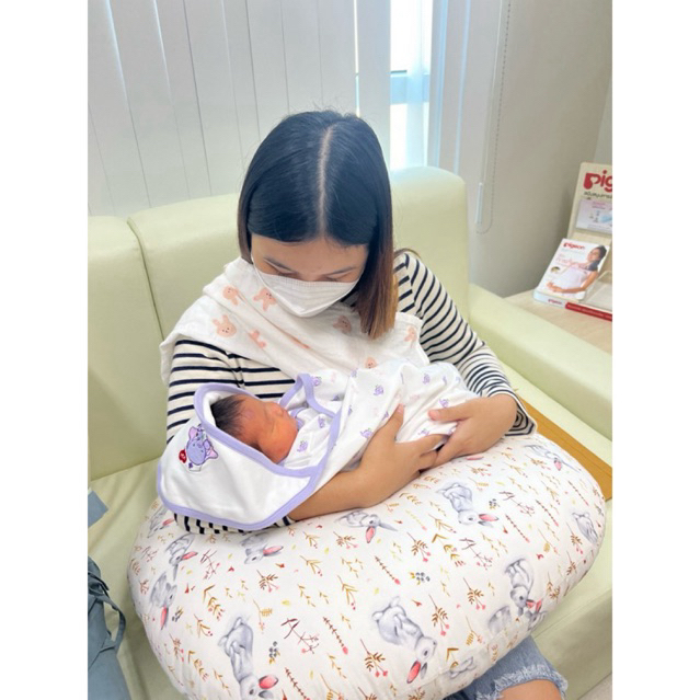 🔥🔥หมอนรองให้นมขนาด70X70CM.ถอดปลอกซักได้ เนื้อผ้านุ่มละมุนอ่อนโยนต่อผิวไม่ระคายเคือง ⭐️