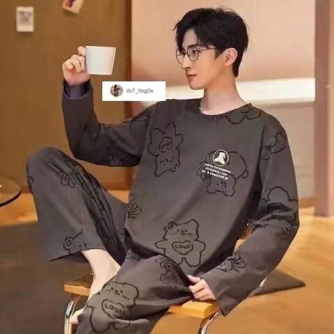 (ราคาถูกที่สุด) ชุดนอนผ้าฝ้ายผู้ชาย ， ชุดนอนลายการ์ตูนแขนยาว， หลากหลายสไตล์， ขายาว+เสื้อ