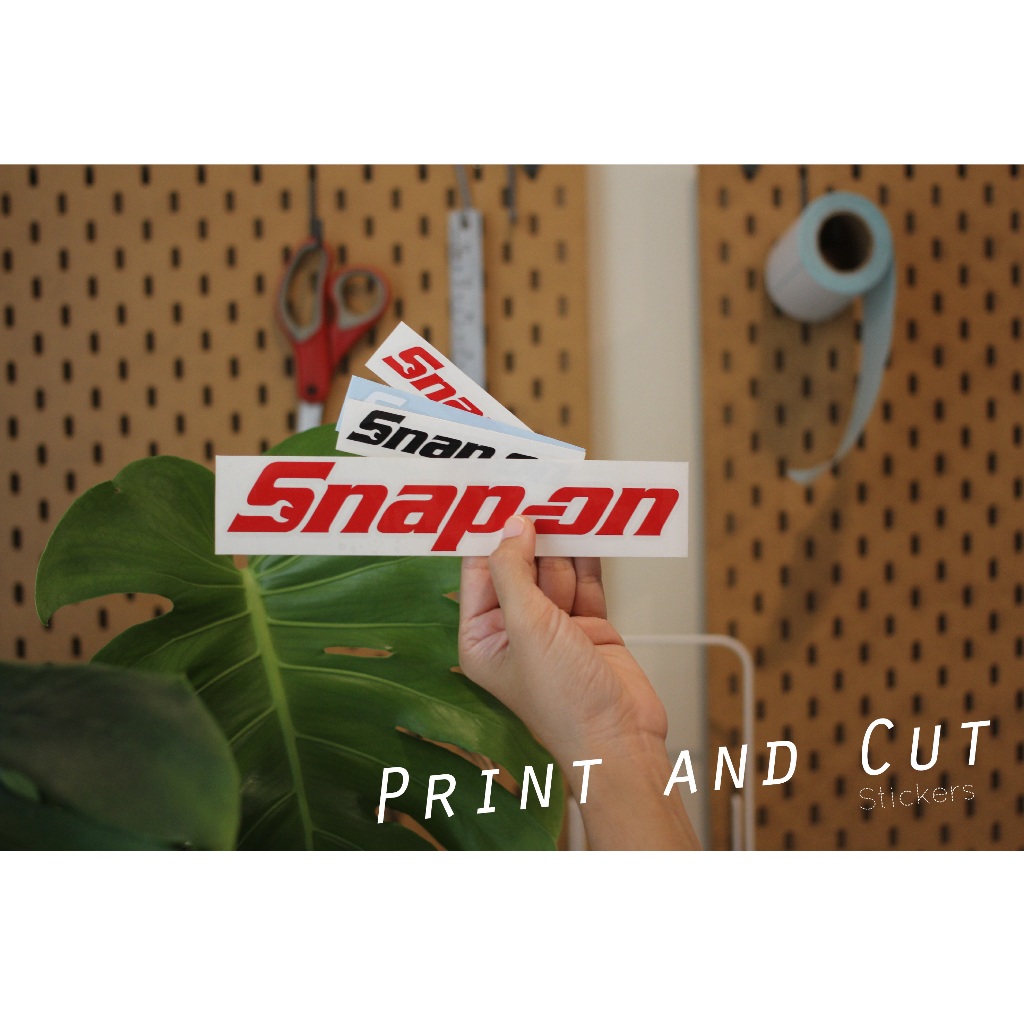สติ๊กเกอร์ลาย Snap-on ราคาถูก งานไดคัท oracal กันน้ำกันแดด มีหลายสีหลายขนาดให้เลือก สำหรับติดตกแต่ง ติดรถ