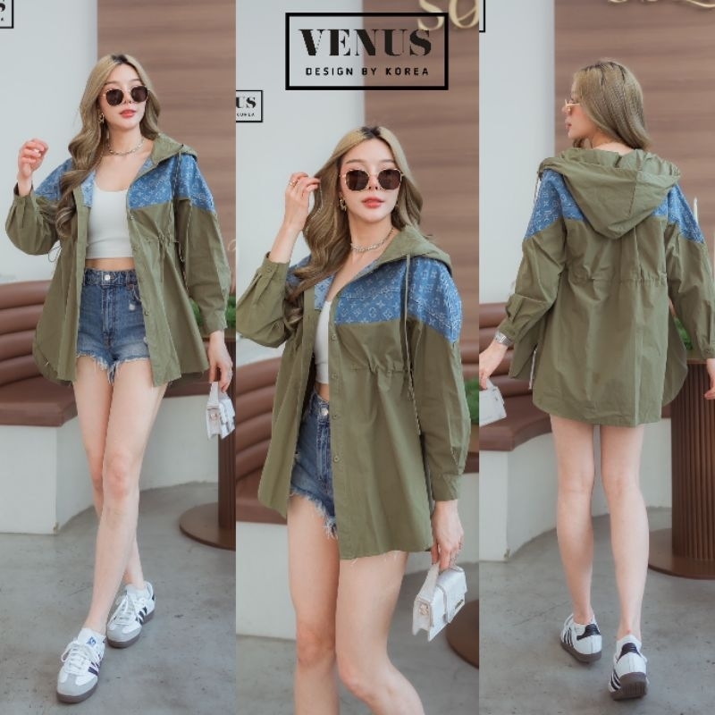 LV Shirt Jean Hoods เสื้อเชิ๊ตแต่งผ้ายีนเนื้อดี ปักลายตามแบบฉบับแบรนด์ดัง งานสวยเป๊ะมากๆนะคะ ด้านหลังแต่งฮู๊ดหมวกสุดน่าร