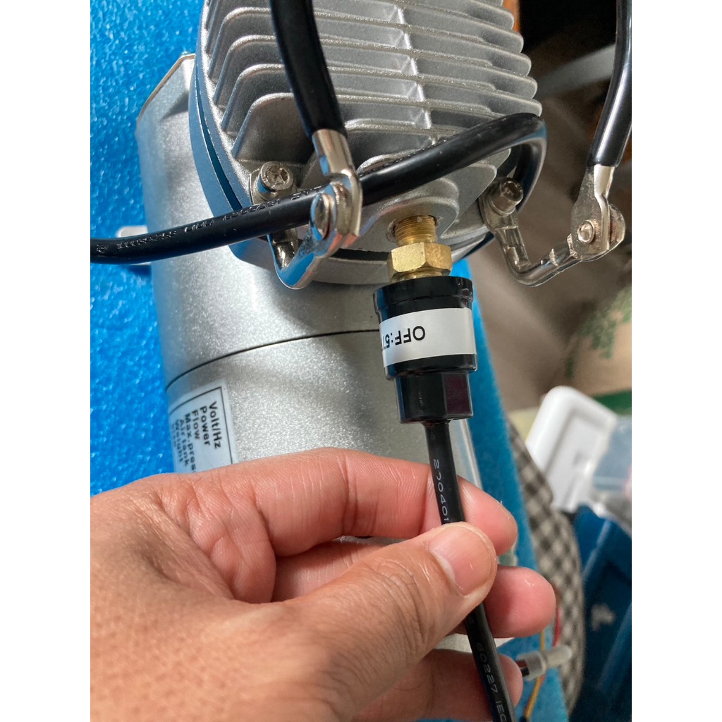 สวิทซ์ตัดลม ปั้มลมแอร์บรัช on 3 bar off 4 bar ตัวตัดลม pressure switch 1/8 เพรชเช่อสวิตช์ สวิตซ์แรงดัน อะไหร่ปั้มลม