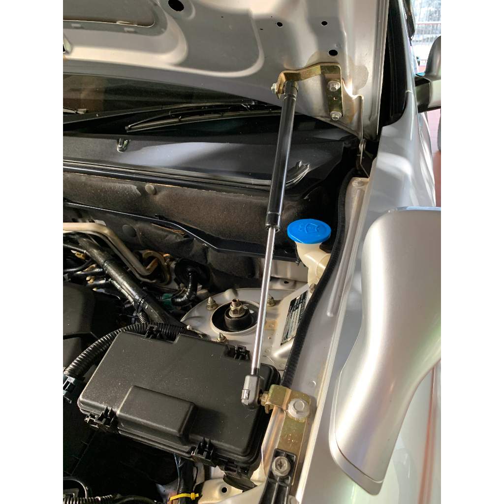 โช้คฝากระโปรง หน้า Honda CR-V 2003-2007 (Gen 2)  ตรงรุ่นไม่ต้องเจาะ ติดตั้งเองด้ CRV แต่รถ รถแต่ง รับประกัน 1 ปีเต็ม - รูปที่ 2