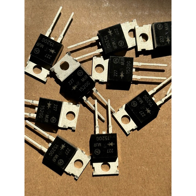 MUR1520G MUR1520 Ultrafast Recovery Diode in a TO-220AC Plastic Package