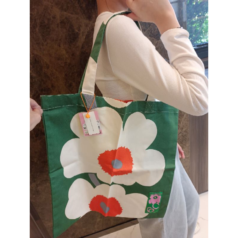 มาใหม่!!!MARIMEKKO UNIKKO 60TH ANNIV. BAG 43X44 CM ของแท้100% (ใช้โค้ดแฟชั่นลด30%ได้ค่ะ) พร้อมส่ง