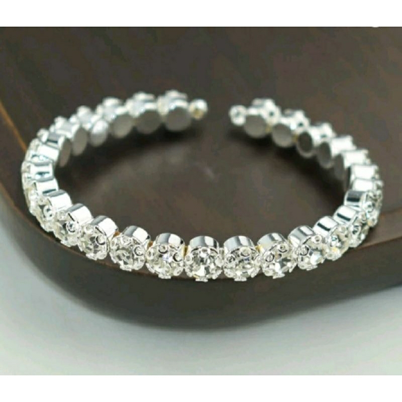 พร้อมส่ง สร้อยข้อมือเงินประดับคริสตัล กำไลเพชร สร้อยข้อมือเพชรคริสตัล สำหรับออกงาน ไปงานแต่ง เพื่อนเจ้าสาว ใส่กับชุดเดรส