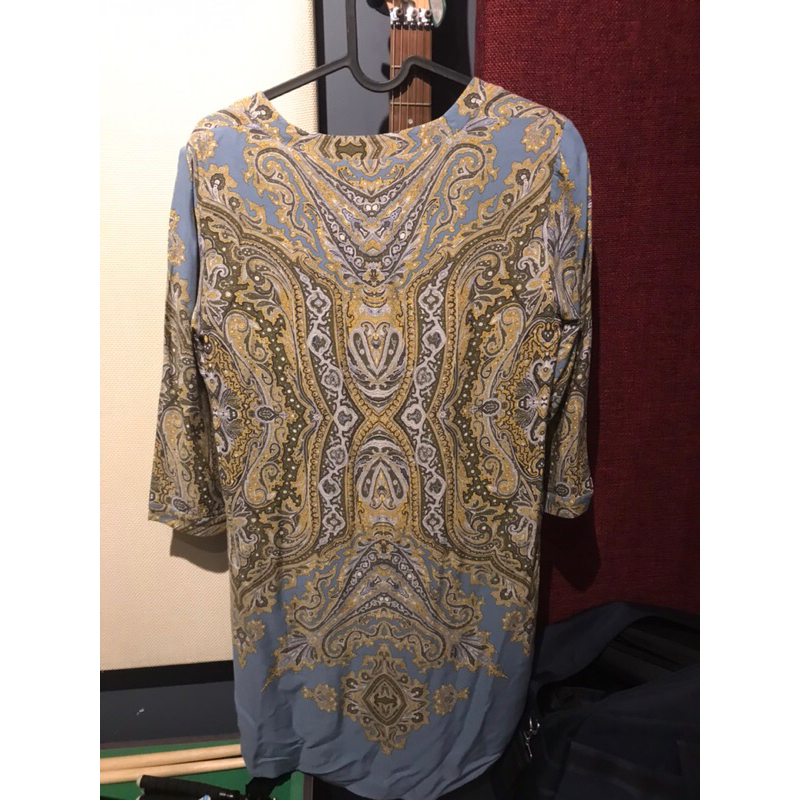 Massimo dutti sz eu36,us4,มือ 2 สภาพดีอกได้สุด 34”นิ้ว ความยาวจากไหล่ถึงปลายเสื้อ 35”มีซับในทั้งตัวล