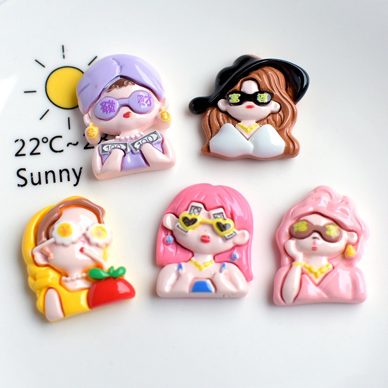 E005 เรซิ่นสาวไฮโซ 3D (1 ชุด 5 ตัว ครบแบบ) อุปกรณ์ตกแต่ง งาน DIY แต่งเคสโทรศัพท์ งานฝีมืออื่นๆ พร้อมส่งจากไทย