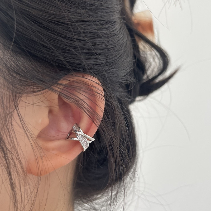 𝐄𝐚𝐫 𝐜𝐮𝐟𝐟 • เอียคัพ ไขว้แถบเพชร มีมิติ เงินแท้s925  • E197