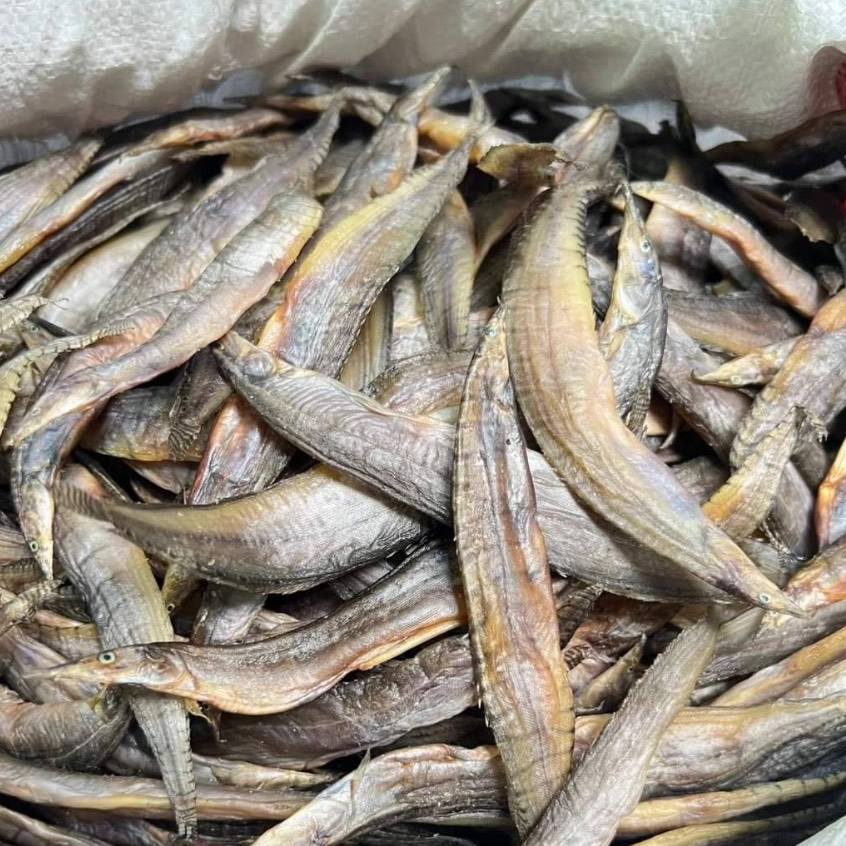 ปลาแห้ง ปลาหลดตากแห้ง ปลาหลด (เค็ม)(500 g/ 1 kg)