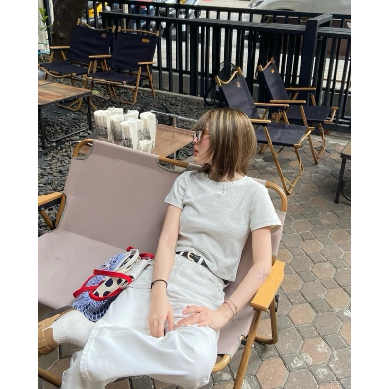 ส่งต่อเสื้อยืด "GWT Baby tee" สี Light gray จากร้าน Geschwisters ของใหม่ป้ายห้อย