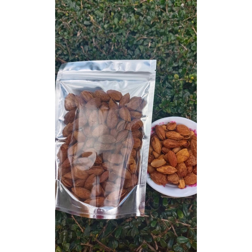 อัลมอนด์อบแห้ง杏仁干 (dried almonds)