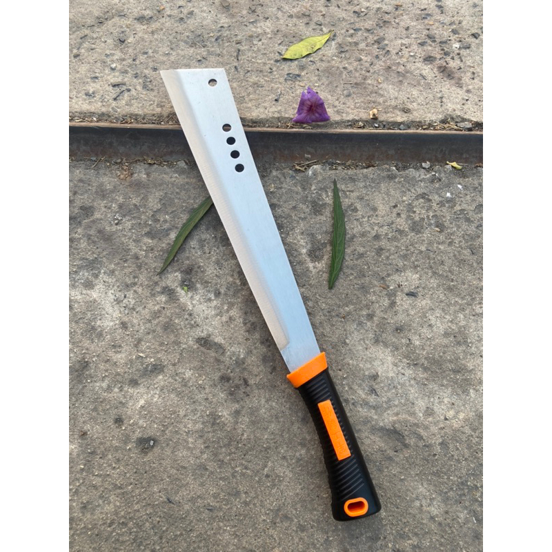 มีดพร้าแรมโบ้หัวตัด เหล็กSK5 ใบมีดมีความคมทนแข็งแรงสามารถฟันไม้ใหญ่ได้