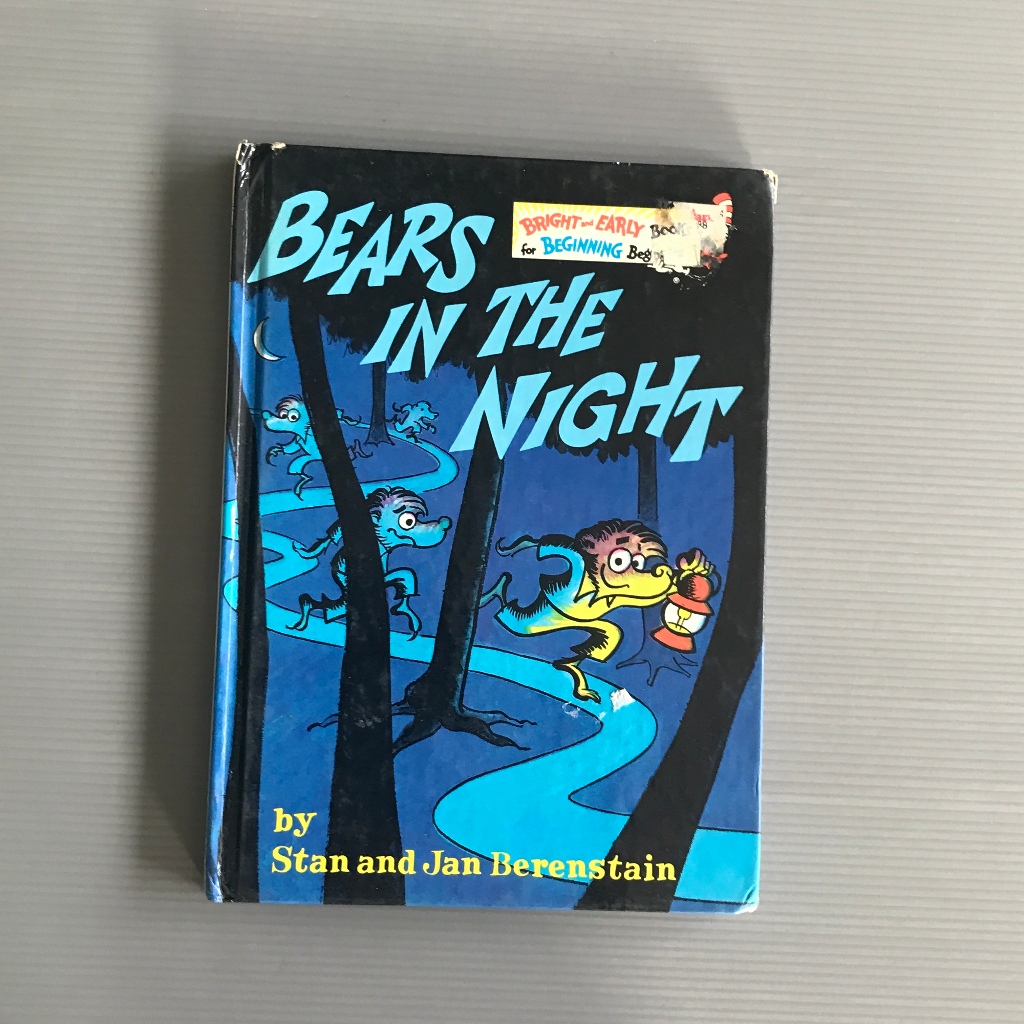 หนังสือเด็กภาษาอังกฤษ : Bears In The Night (Bright &amp; Early Books) - Random House