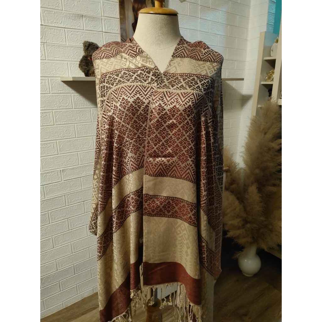 ผ้าพันคอ scarf ผ้าทอลายไทย 100% ของขวัญ ของฝากจากบุรีรัมย์