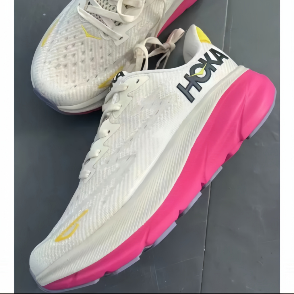 HOKA ONE ONE Clifton 9 รองเท้า ของแท้ 100 % เอคน๊อคแชมเปญขาว