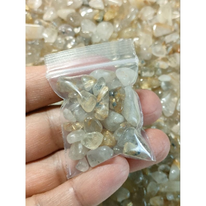 ✨ ไหมทองควอตซ์ หินสีเเท้ ขนาดเล็ก สีสวยๆ ขนาด เเพ็คถุงจิ๋ว 20 กรัม 🌿 ( Gold Rutile Quartz ) 20 g.