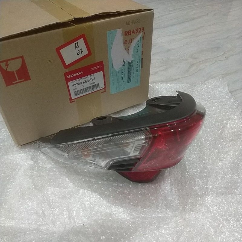 ชุดไฟท้าย Wave 110i รุ่นปี2009-2018 แท้ศูนย์ 33700-K58-T81