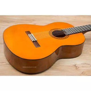 YAMAHA CS40 กีต้าร์คลาสสิก แถมฟรีกระเป๋า Classical Guitar กีต้าร์คลาสสิค