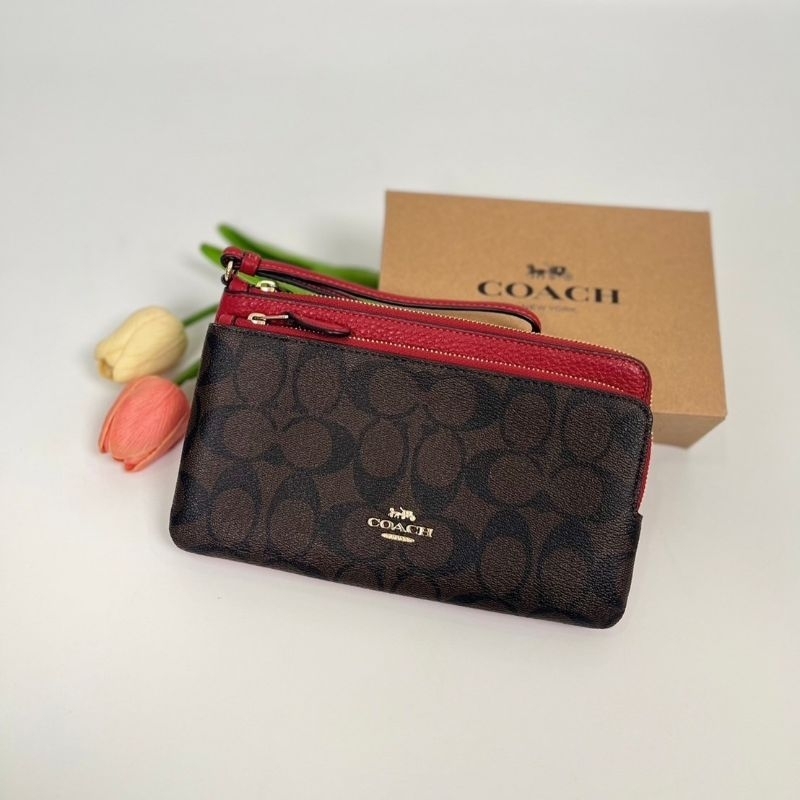 กระเป๋าคล้องมือ COACH 2 ซิป L (2 Zip L)