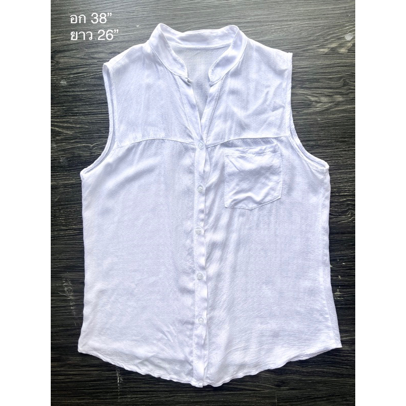ส่งต่อเสื้อเชิ้ตแขนกุด สีขาว [CL-247]