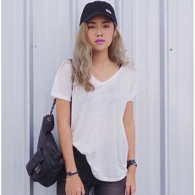 เสื้อยืดคอวีสลาฟ แฟชั่นเสื้อผ้าผู้หญิง