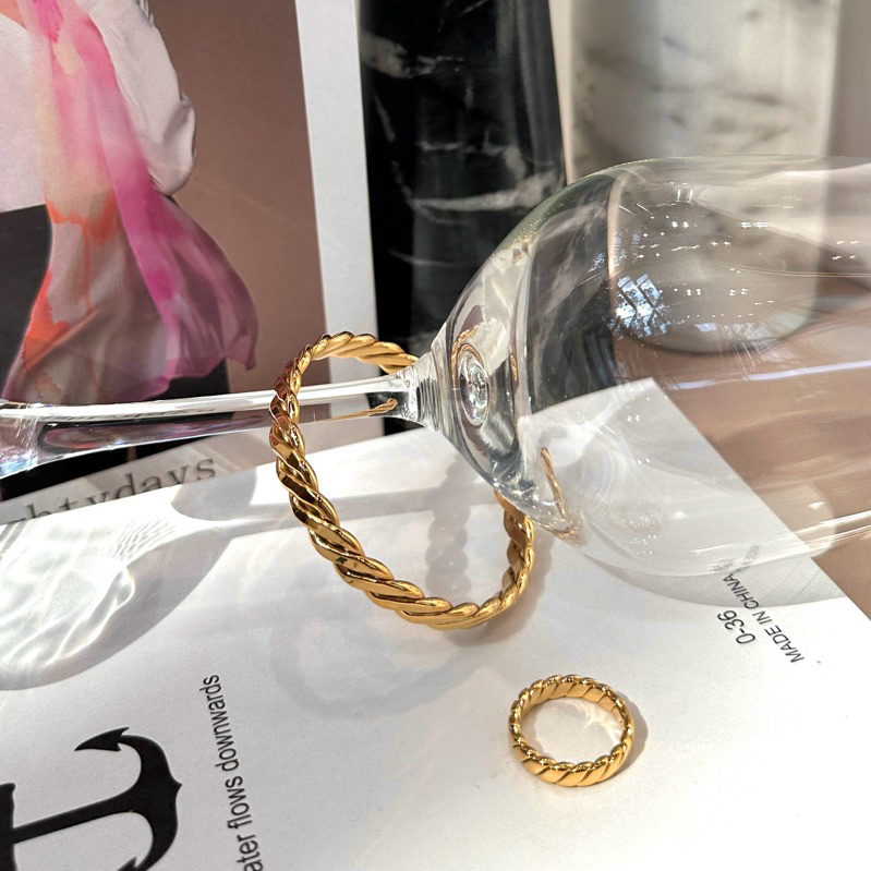 gigaglam Plait Bracelet (B3) 350.- Plait Ring (R2) 320.-