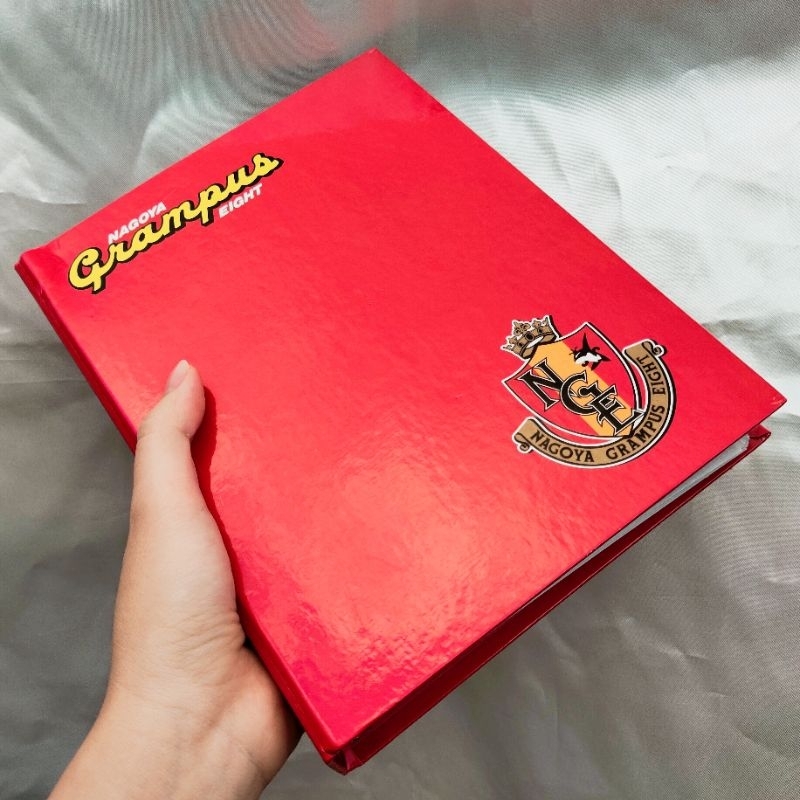 หนังสือ การ์ด NGE ทีมฟุตบอลญี่ปุ่น NAGOYA GRAMPUS EIGHT MEDIA GUIDE ญี่ปุ่นมือสอง