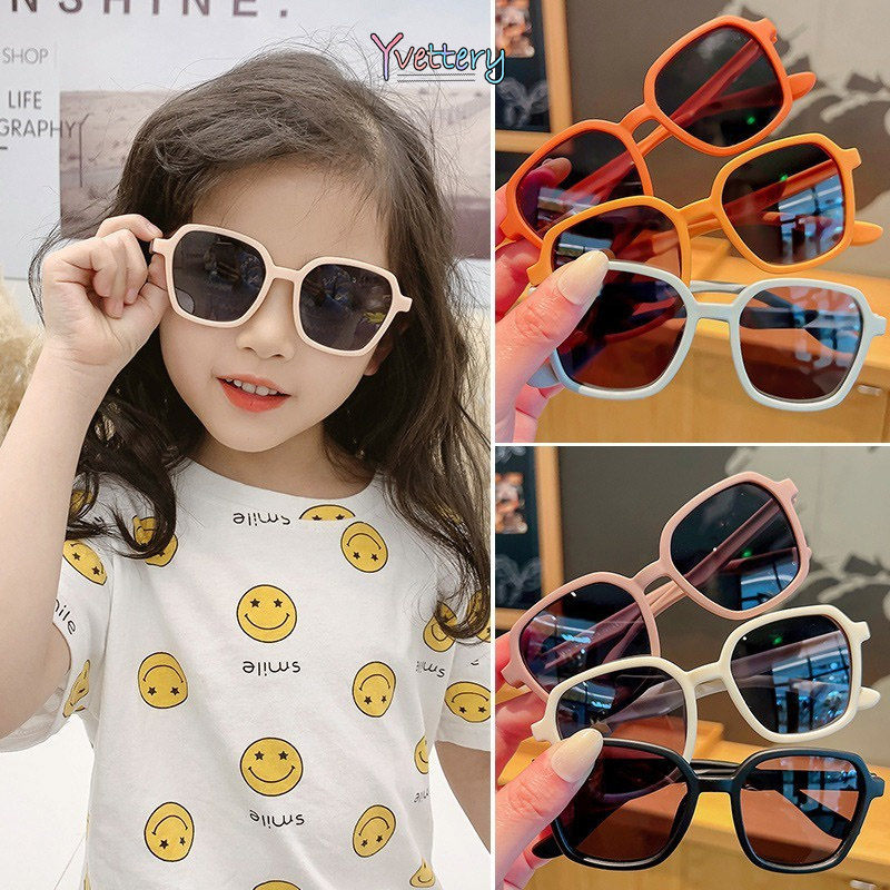ร้านค้าไทย แว่นตากันแดดซิลิโคนUV400สไตล์เกาหลีสวมใส่สบายสําหรับเด็กผู้ชายและเด็กผู้หญิงเบาพิเศษ.COD