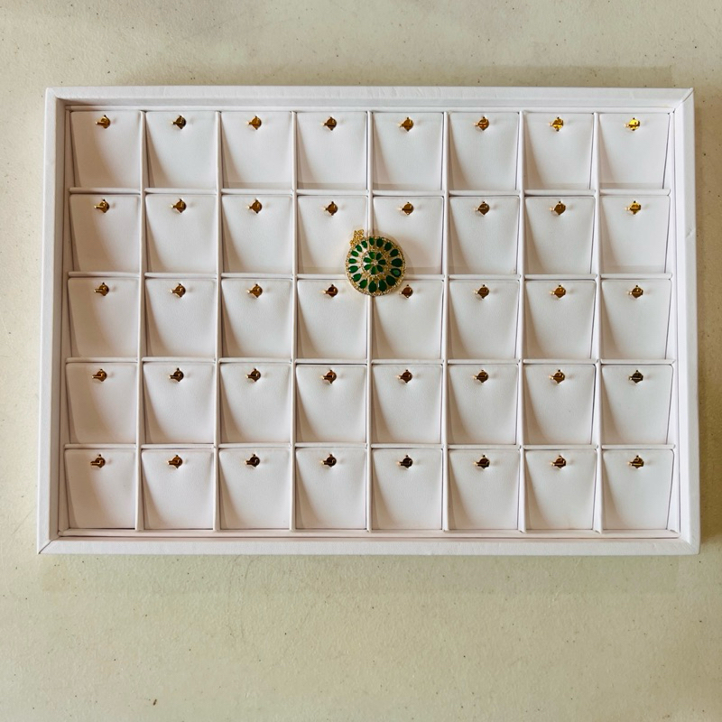 ถาดใส่จี้ ถาดใส่จี้และต่างหู ขนาด 10x14 นิ้ว คนละโรงงาน กับที่เคยขาย สินค้ามาใหม่มีหลายแบบให้เลือก บรรจุขาย 1 ชิ้น/แพ๊ค - รูปที่ 4