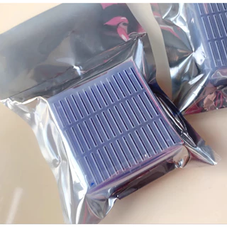 Silica gel ซิลิก้าเจล สารดูดความชื้น บรรจุกล่องไว้เก็บกับกล้องถ่ายรูป และเลนส์กล้อง ป้องกันรา