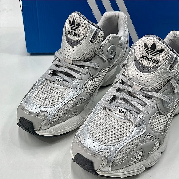 Adidas originals Astir sneakers shoes รองเท้าผ้าใบ รองเท้าวิ่ง