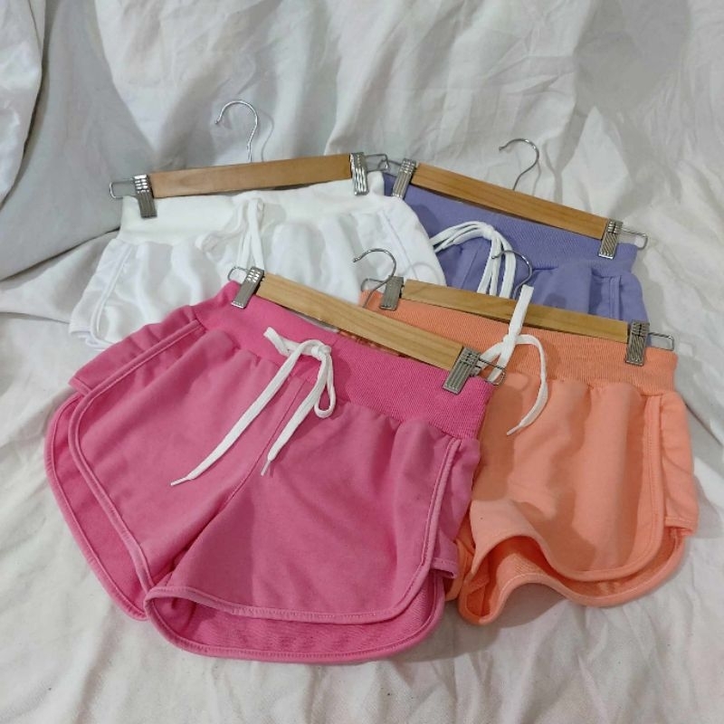 รุ่นขาเว้า เซ็กซี่ : กางเกงขาสั้นสายฝอ สีพื้น ใส่ออกกำลังกาย ใส่อยู่บ้าน ใส่นอน ฟรีไซส์ สไตล์สปอร์ต