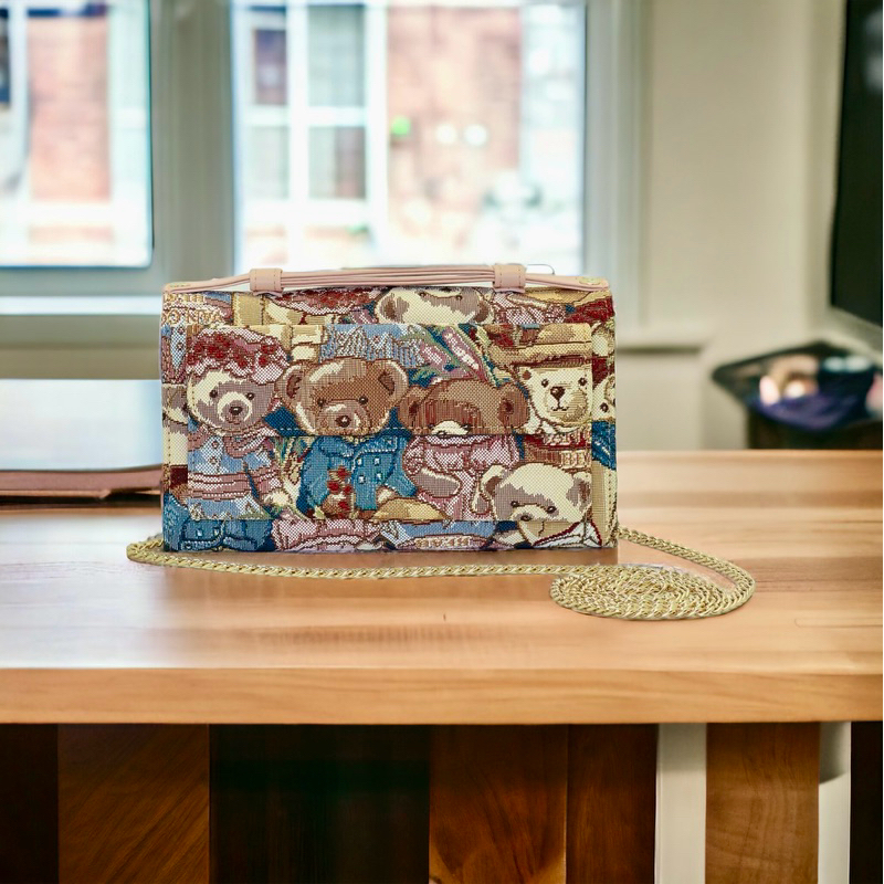 Henneybear - HW069 กระเป๋ารุ่น 2in1 ลายวินเซนต์ สายโซ่คอสบอดี้ รุ่นขายดี