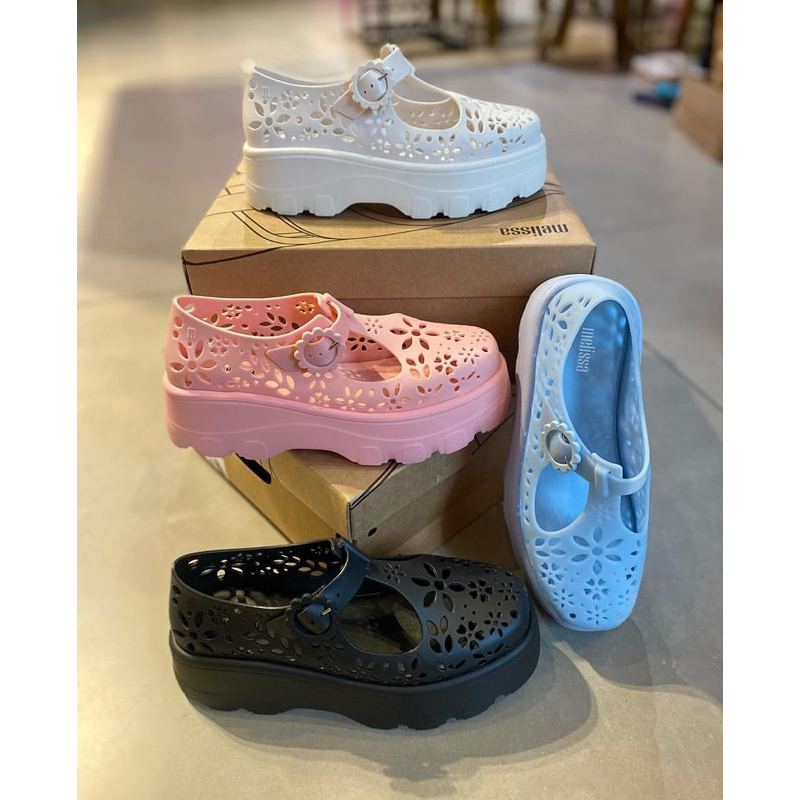 Melissa-Kick Off Lace