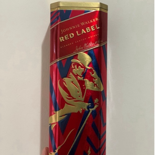 กล่องเหล็กเปล่า(มีตำหนิเล็กน้อย) Johnnie Walker RED Label LIMITED EDITION DESIGN (ไม่มีขวดเหล้า)