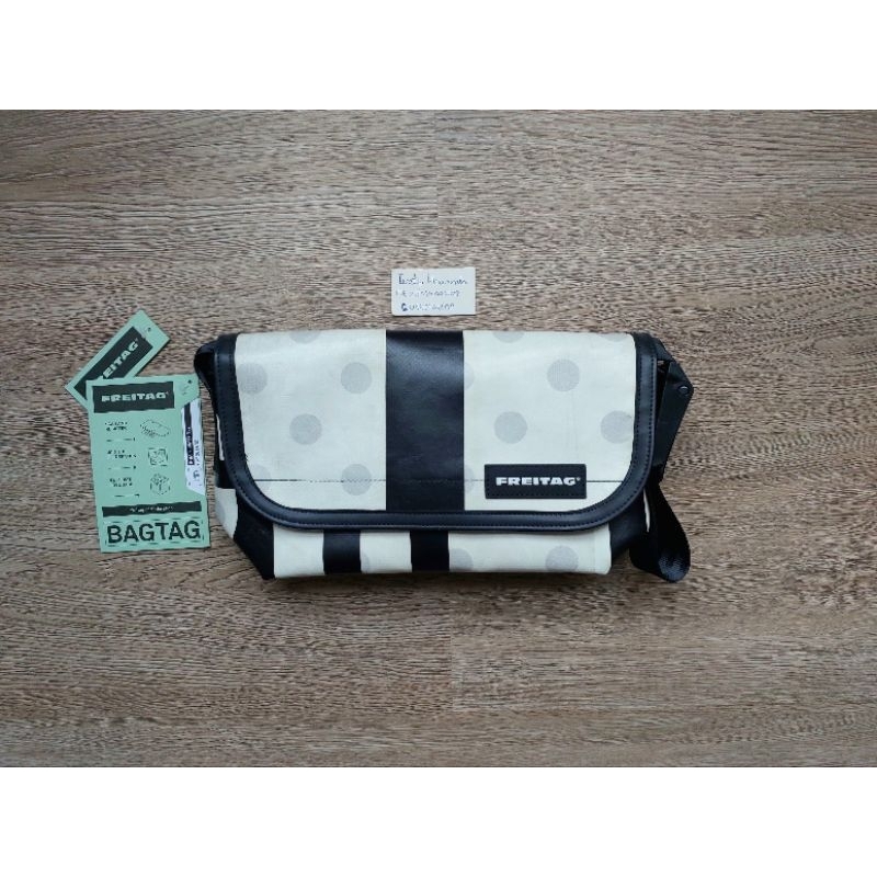 Freitag hawaii polkadot