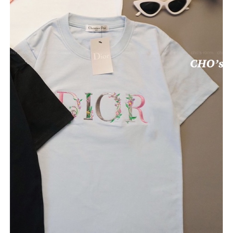 ⭐️มาใหม่พร้อมส่ง⭐️เสื้อยืดงานปักอก แบรนD สีพื้น น่ารักสดใสมีให้เลือก4สี เสื้อทรงตรง คอกลม - รูปที่ 3