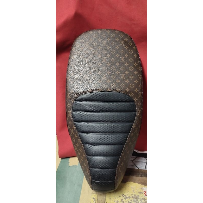 เบาะnew vespa(เบาะแท้ศูนย์) for sprint primavera 125150 เบาะปาดแต่งทรงกลาง