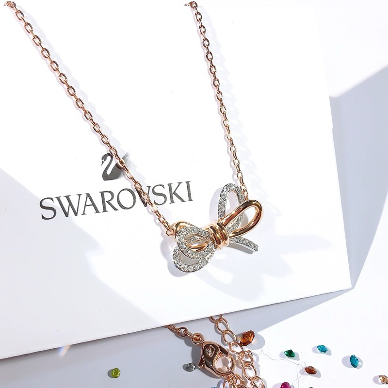 สินค้าพร้อมส่งในไทย ของแท้100% Swarovski โบว์ของแท้ สร้อยคอSwarovski Swarovskiสร้อยคอผู้หญิง เครื่องประดับ ของขวัญ