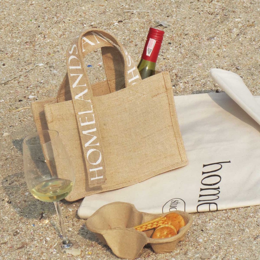 HOMELAND - กระเป๋าสาน รุ่นสกรีนสาย ใบเล็ก (Small)