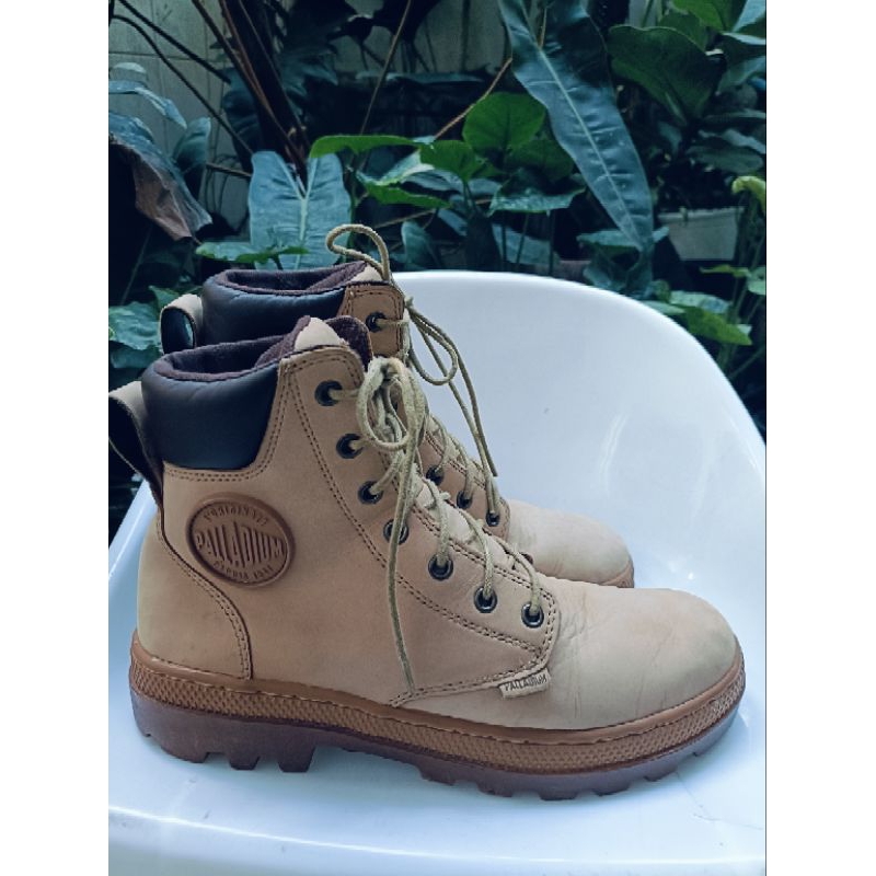 รองเท้า palladium boot แท้ใหม่มาก